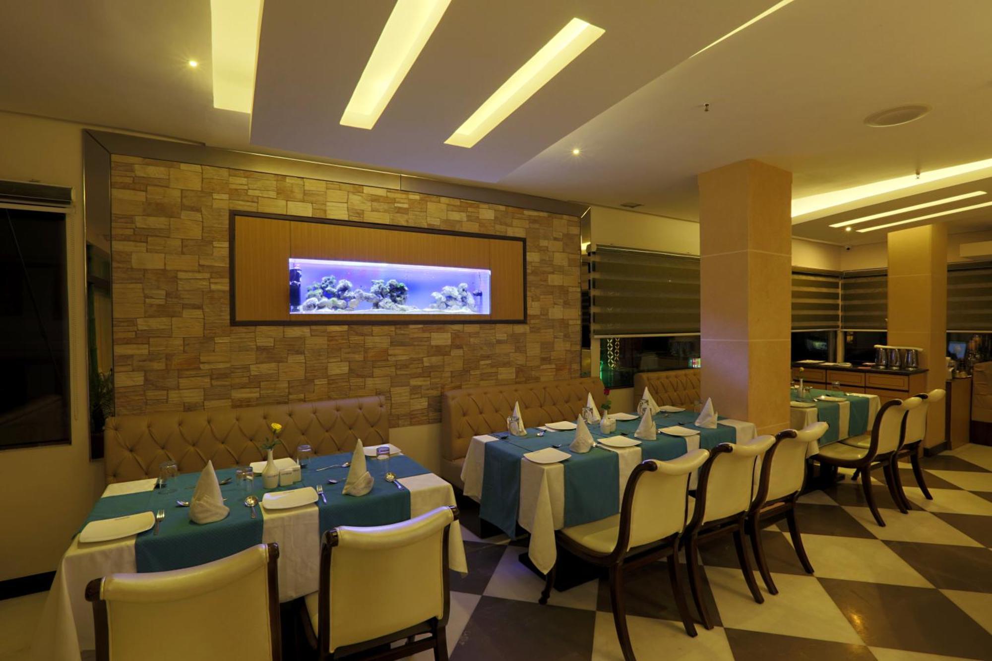 Hotel Luxury Stay Delhi Airport Нью-Дели Экстерьер фото