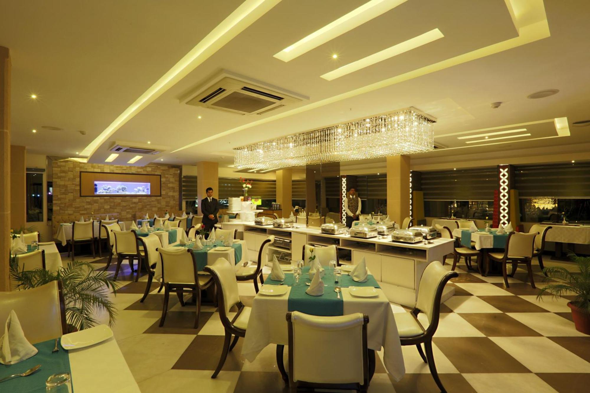 Hotel Luxury Stay Delhi Airport Нью-Дели Экстерьер фото