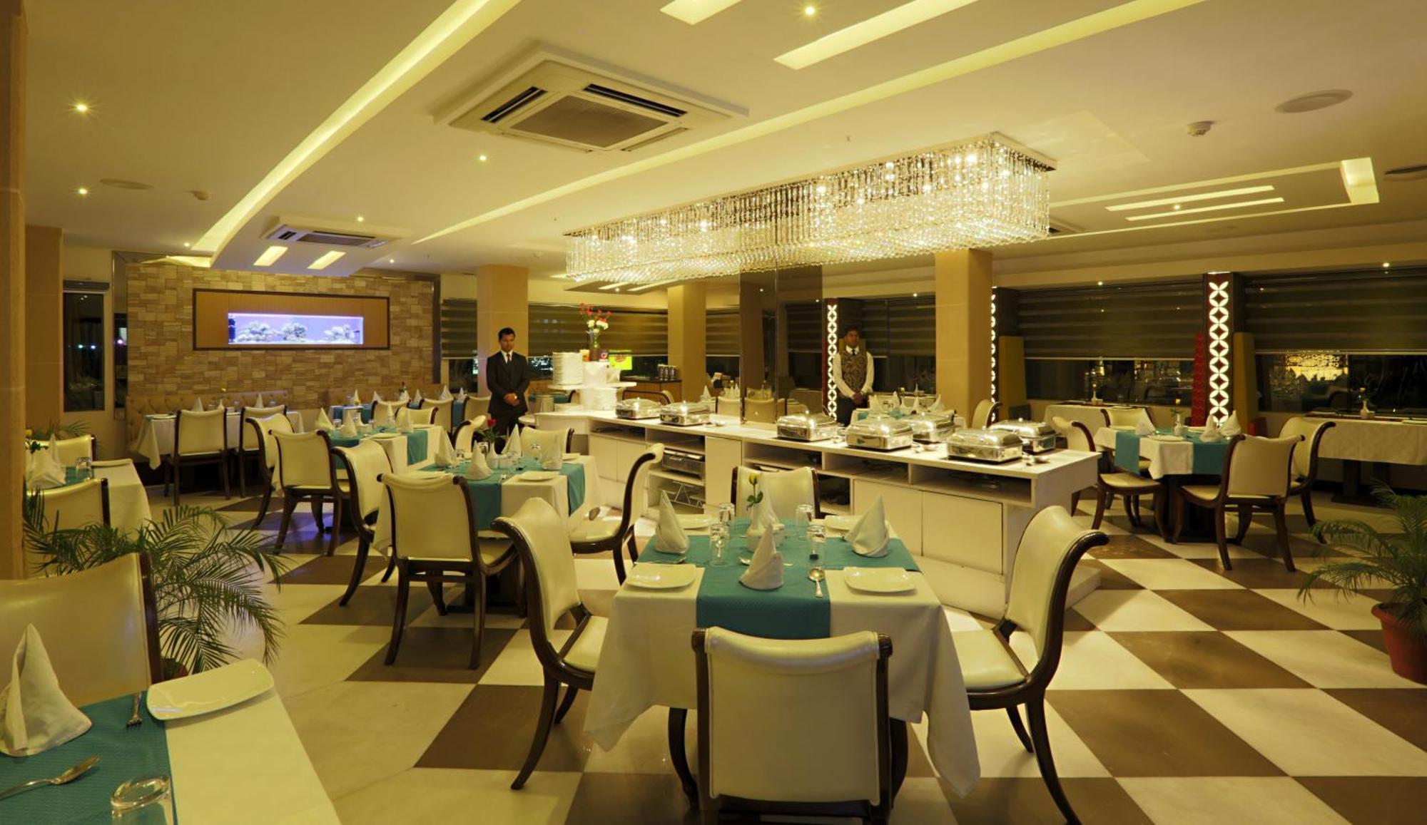 Hotel Luxury Stay Delhi Airport Нью-Дели Экстерьер фото