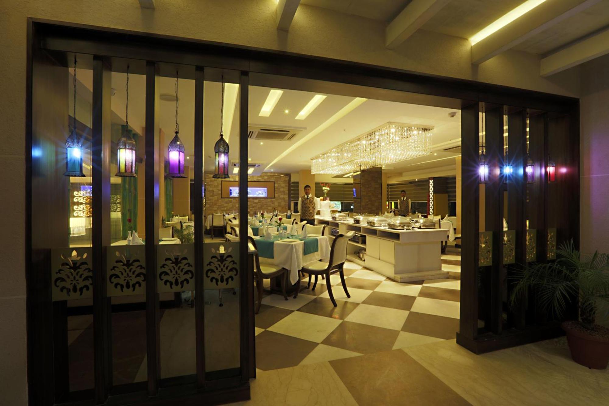 Hotel Luxury Stay Delhi Airport Нью-Дели Экстерьер фото
