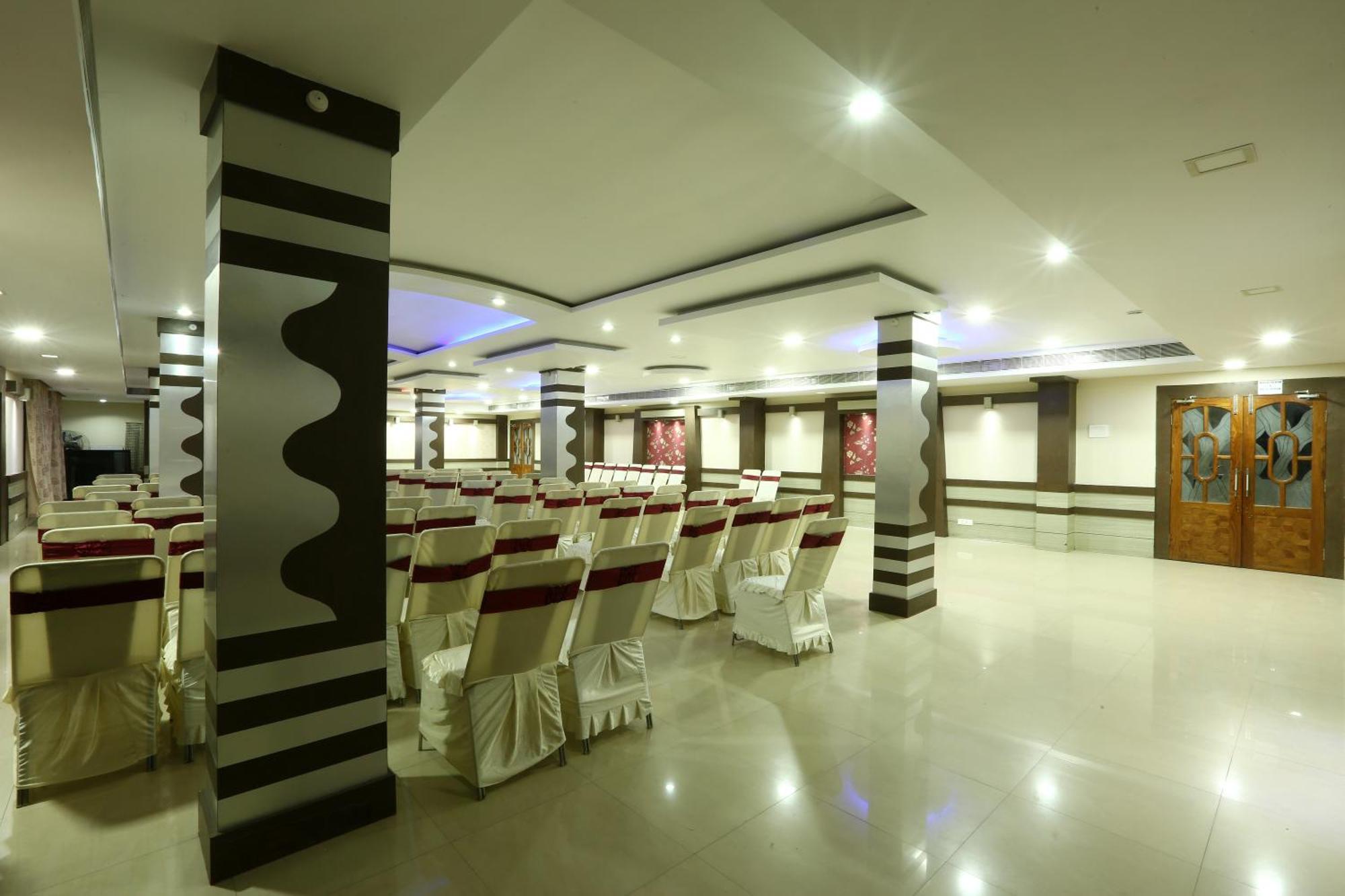 Hotel Luxury Stay Delhi Airport Нью-Дели Экстерьер фото
