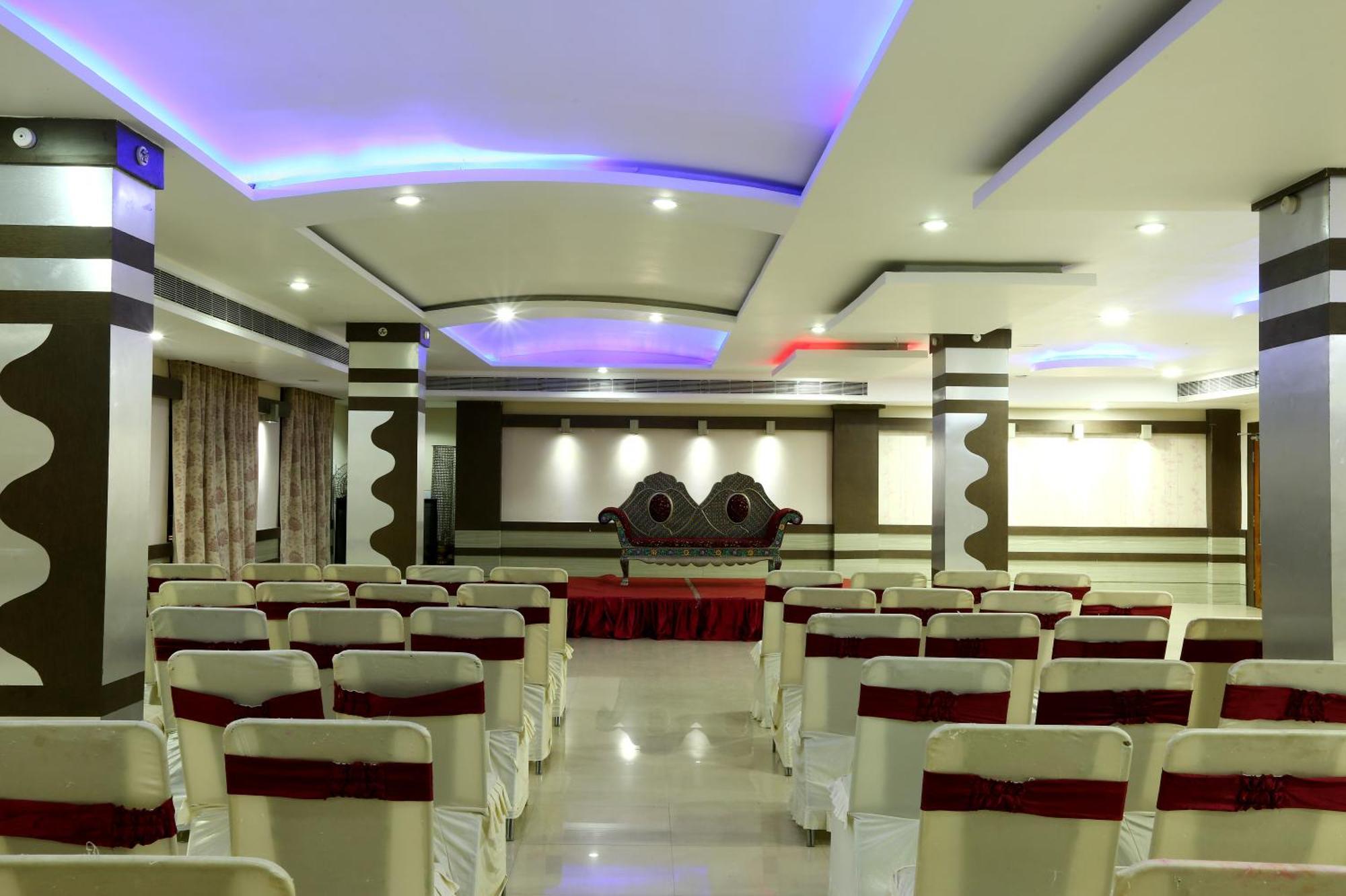 Hotel Luxury Stay Delhi Airport Нью-Дели Экстерьер фото