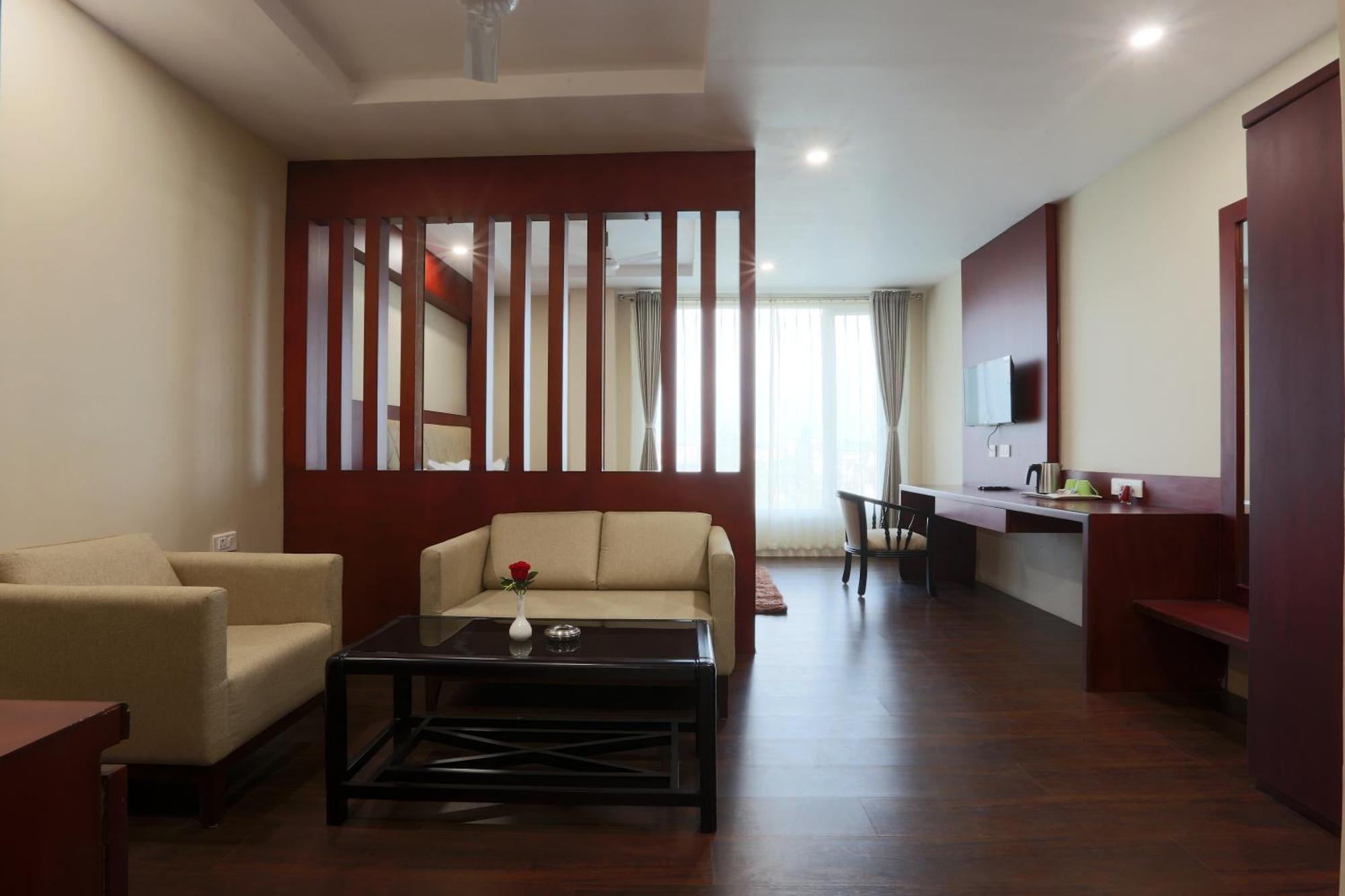 Hotel Luxury Stay Delhi Airport Нью-Дели Экстерьер фото