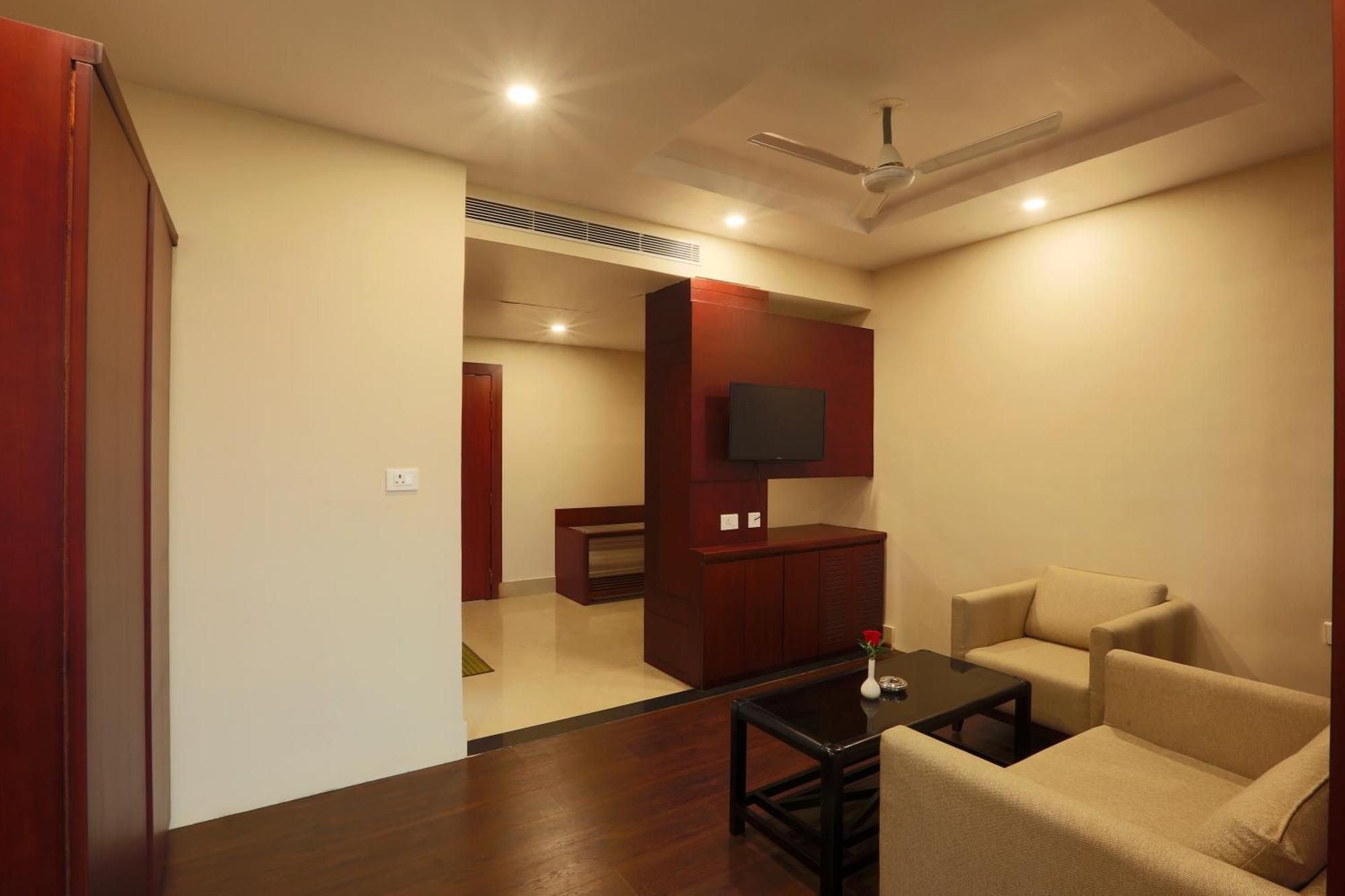 Hotel Luxury Stay Delhi Airport Нью-Дели Экстерьер фото