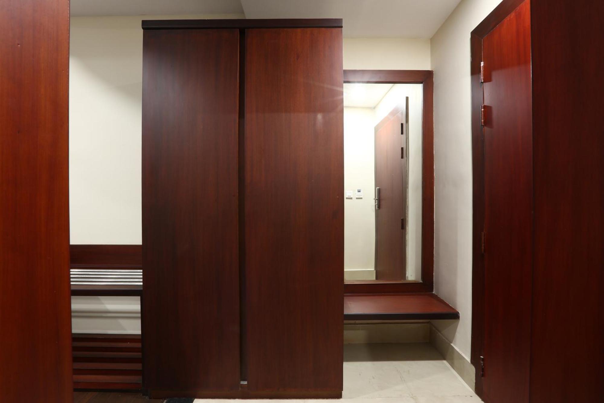 Hotel Luxury Stay Delhi Airport Нью-Дели Экстерьер фото
