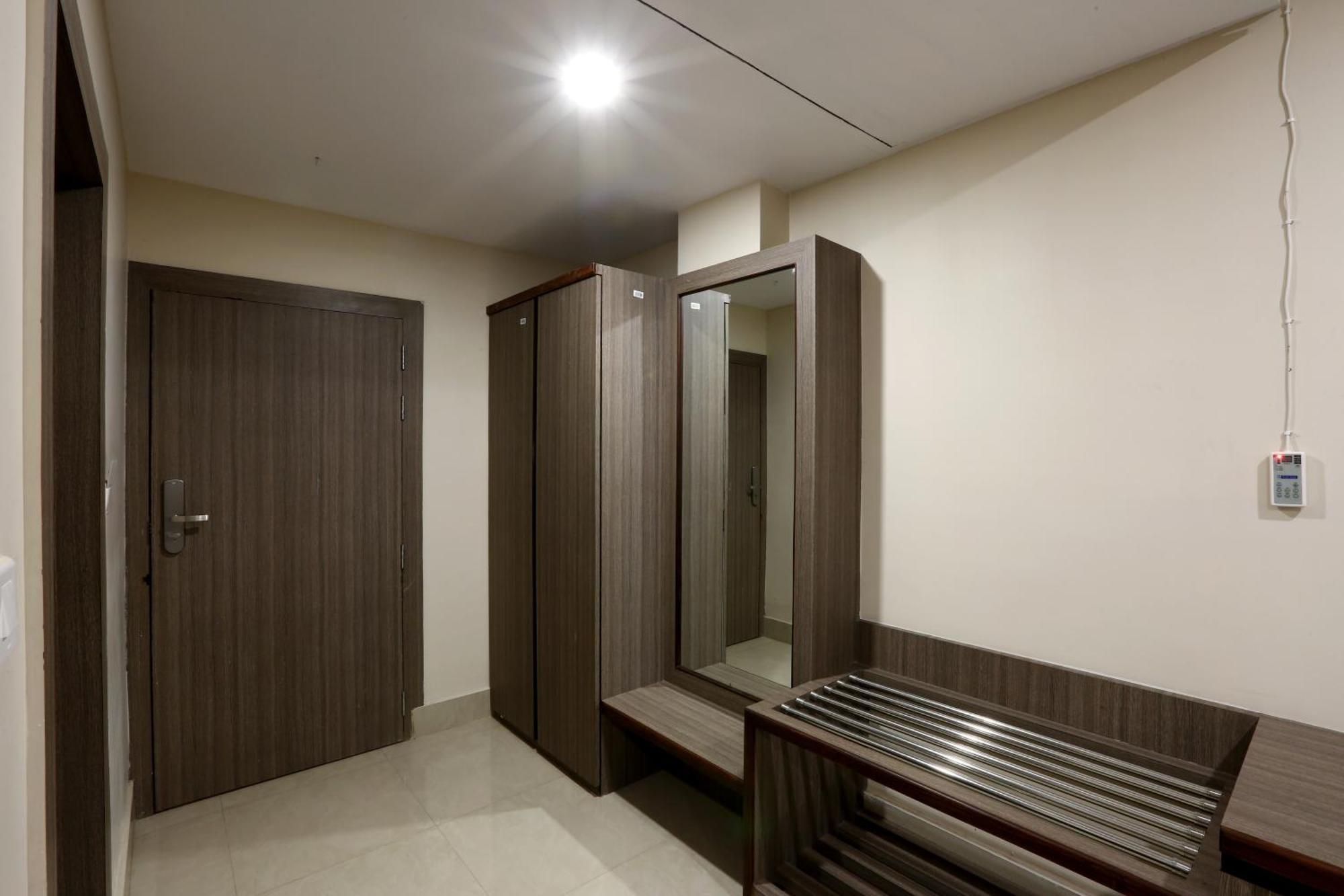 Hotel Luxury Stay Delhi Airport Нью-Дели Экстерьер фото