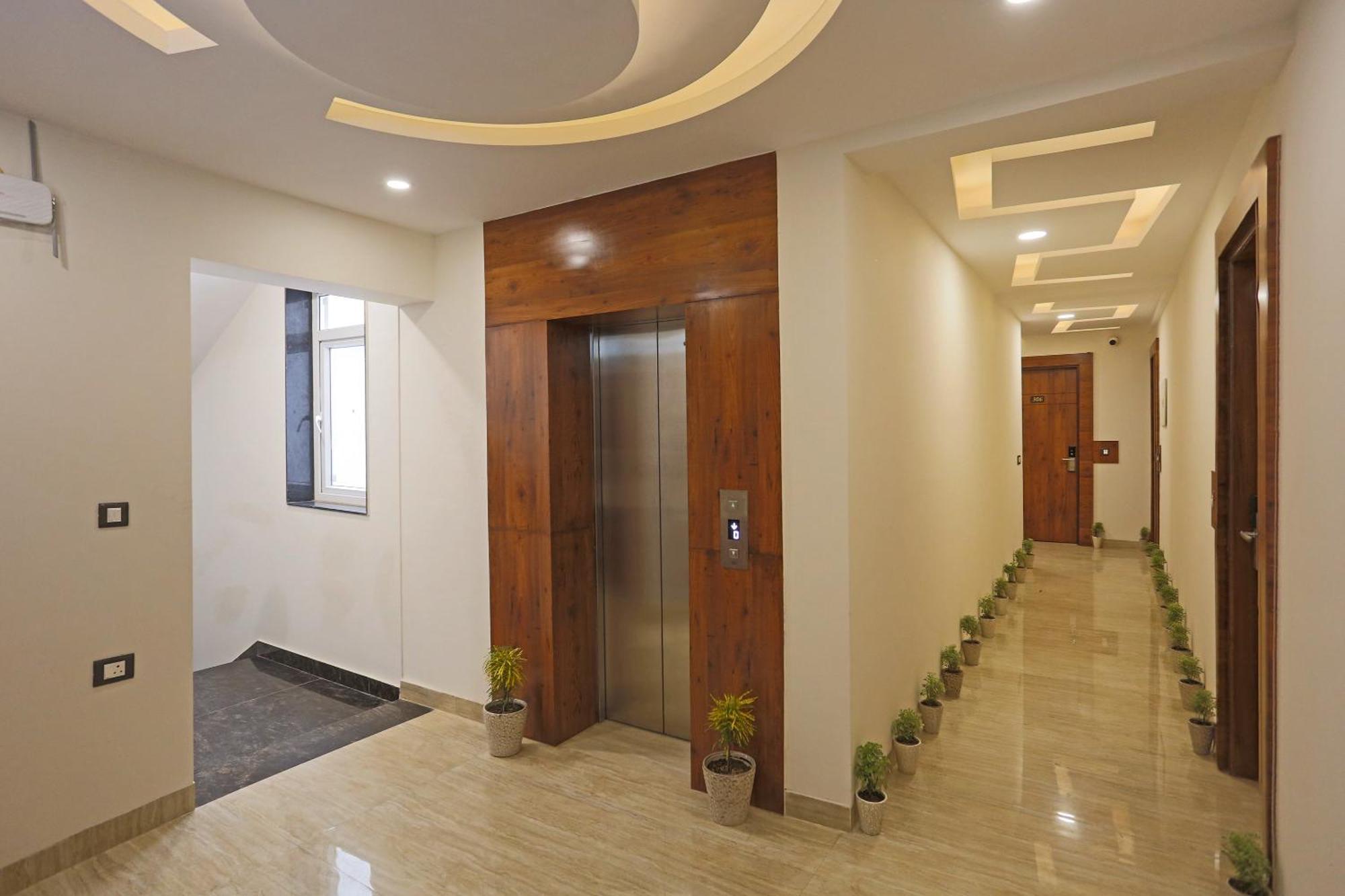 Hotel Luxury Stay Delhi Airport Нью-Дели Экстерьер фото