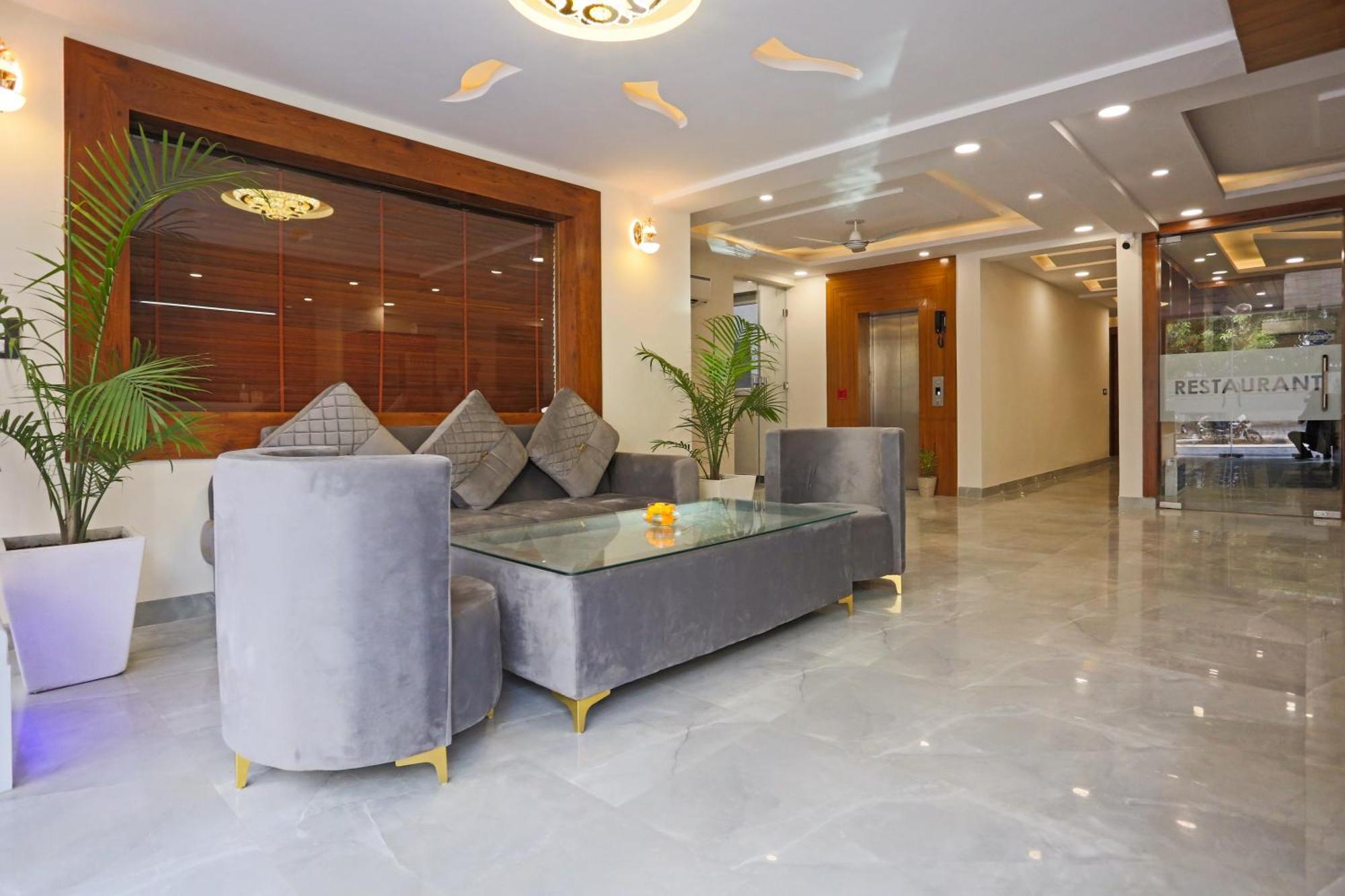Hotel Luxury Stay Delhi Airport Нью-Дели Экстерьер фото