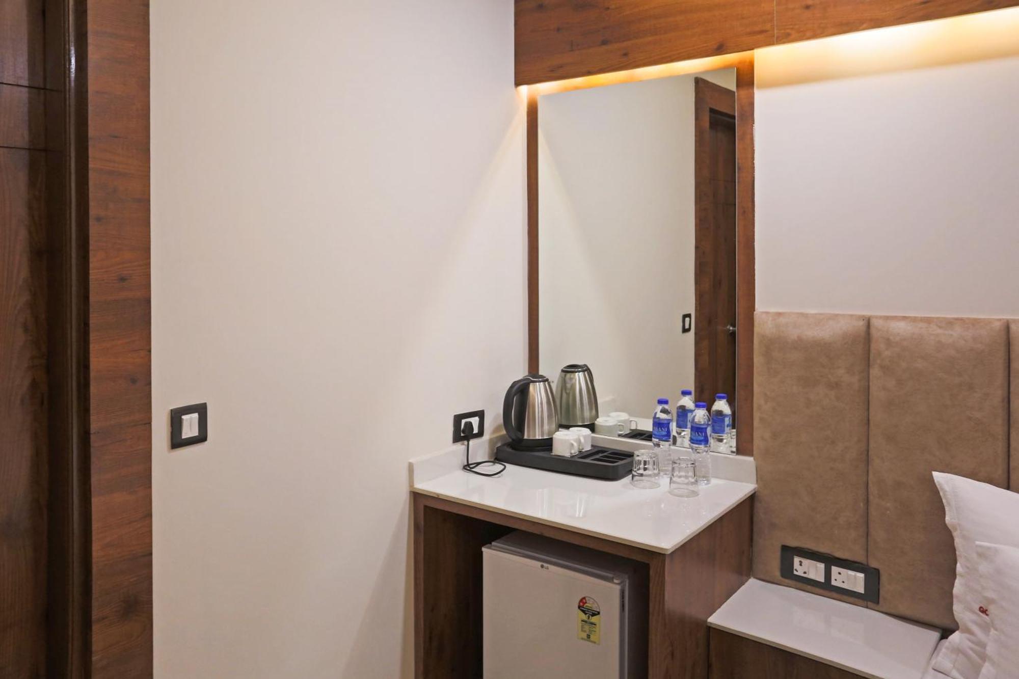 Hotel Luxury Stay Delhi Airport Нью-Дели Экстерьер фото