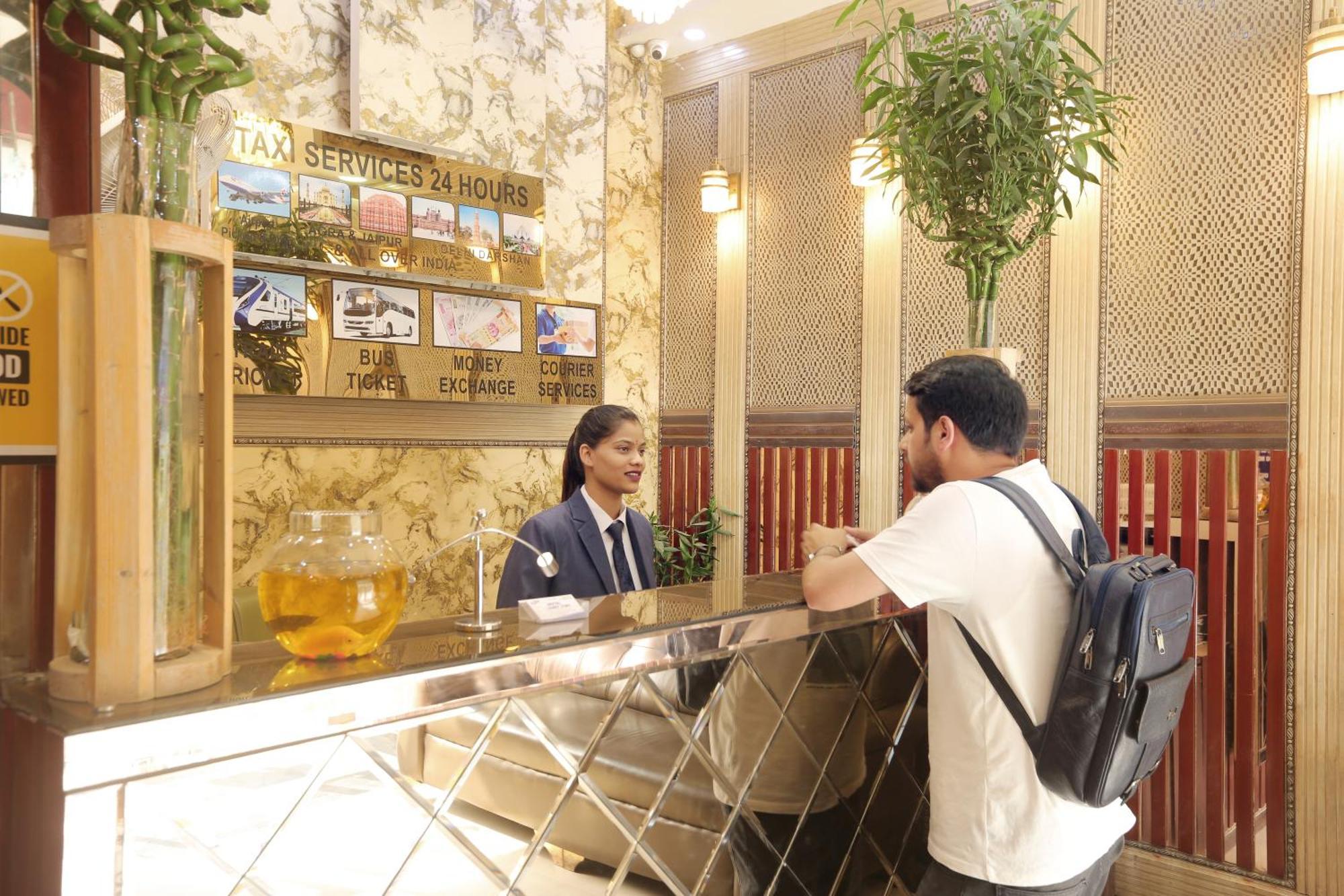 Hotel Luxury Stay Delhi Airport Нью-Дели Экстерьер фото