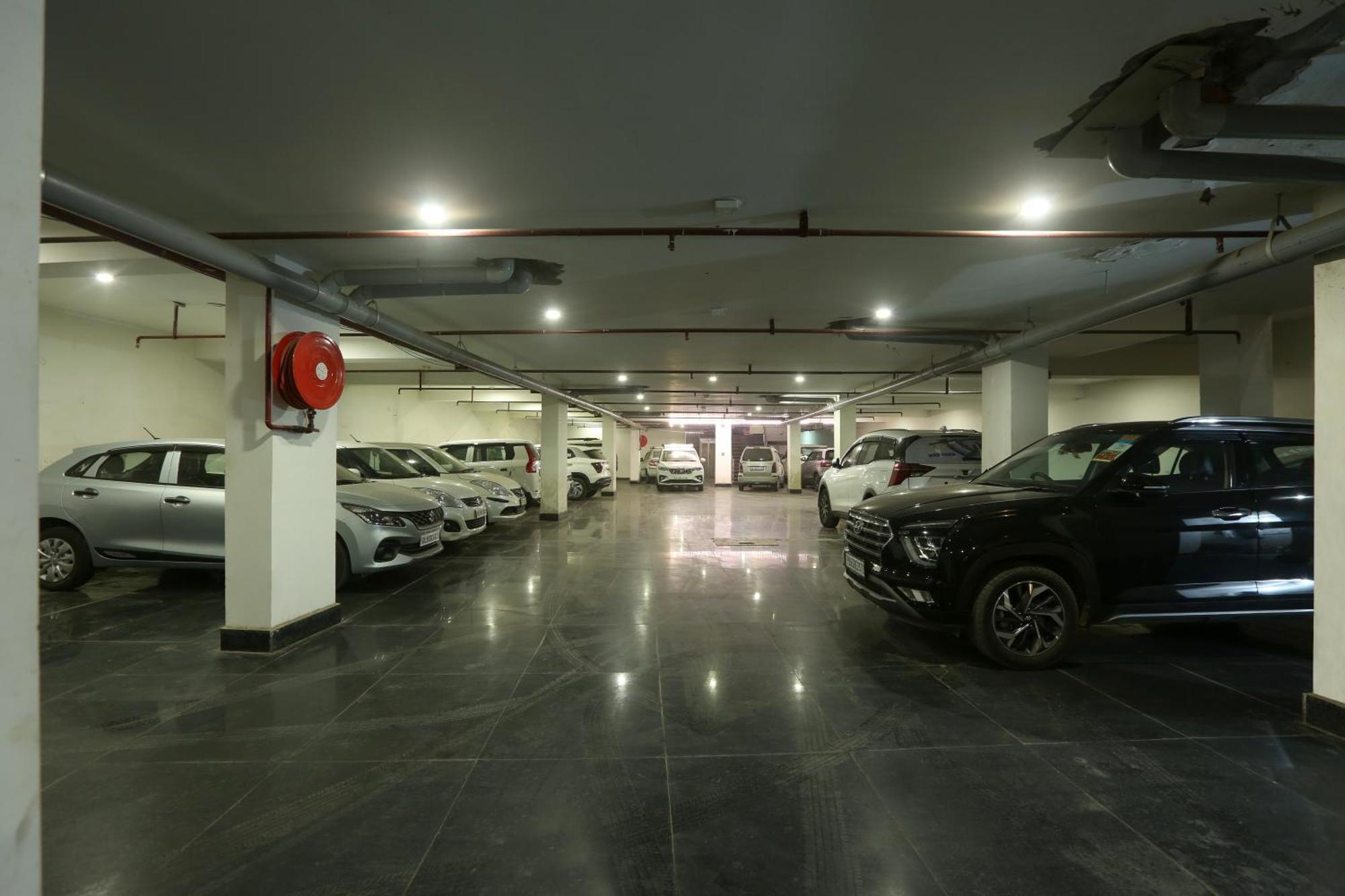 Hotel Luxury Stay Delhi Airport Нью-Дели Экстерьер фото